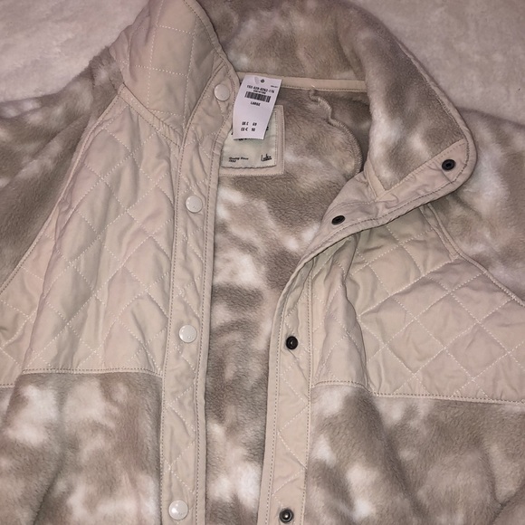 Abercrombie and fitch quilted Sherpa button up jacket - Picture 3 of 6